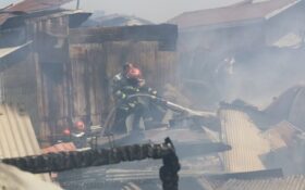 آتش سوزی ۷ باب منزل مسکونی در رشت/ ۲ آتش نشان مصدوم شدند